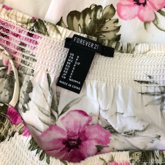 Off the Shoulder Floral Top - Picture 4 of 5